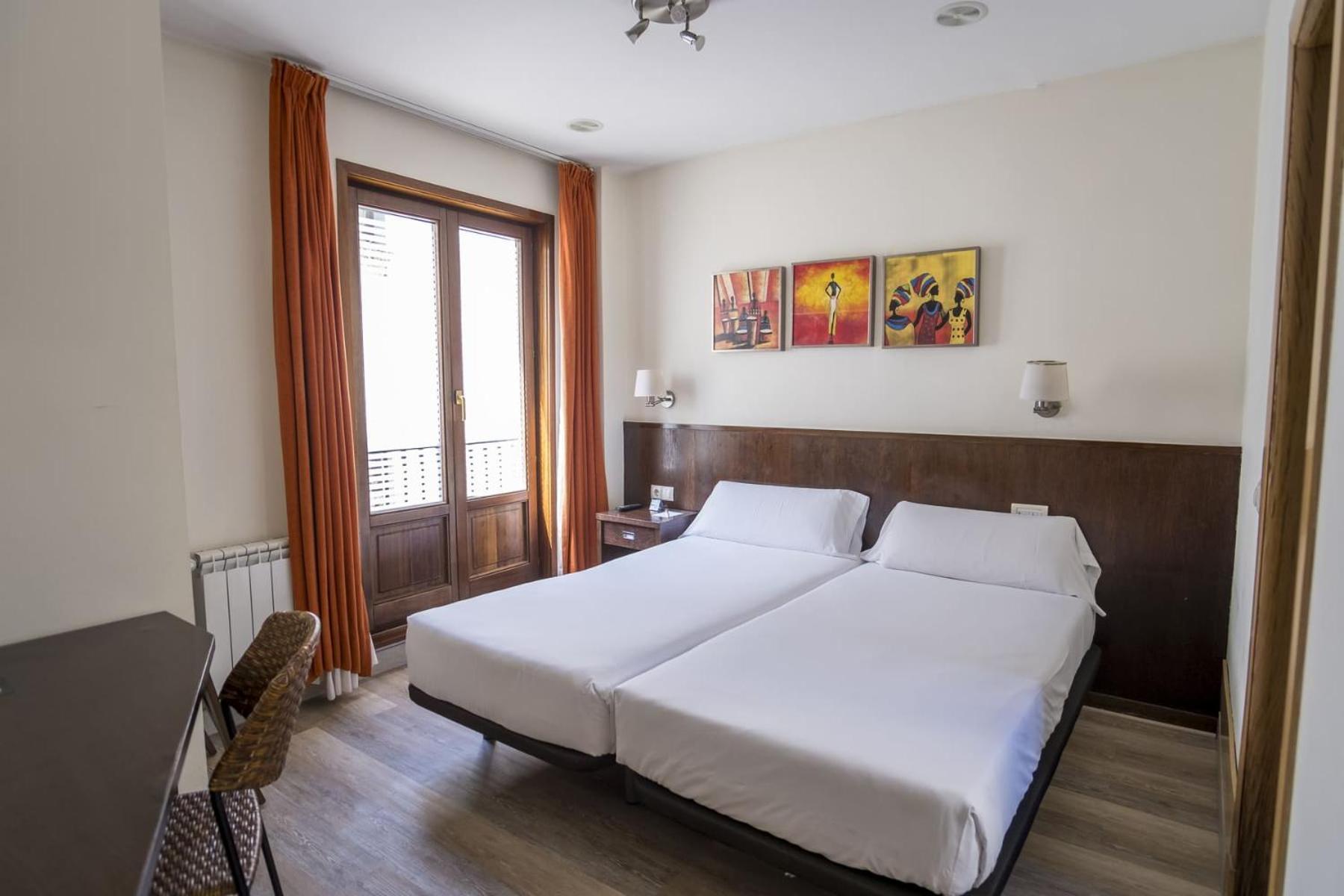 Hotel Alda Algalia Santiago de Compostela Bagian luar foto